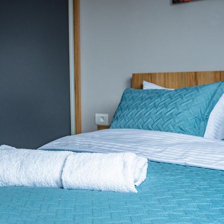 E&S Luxury Suite Apartments أوهغيد المظهر الخارجي الصورة