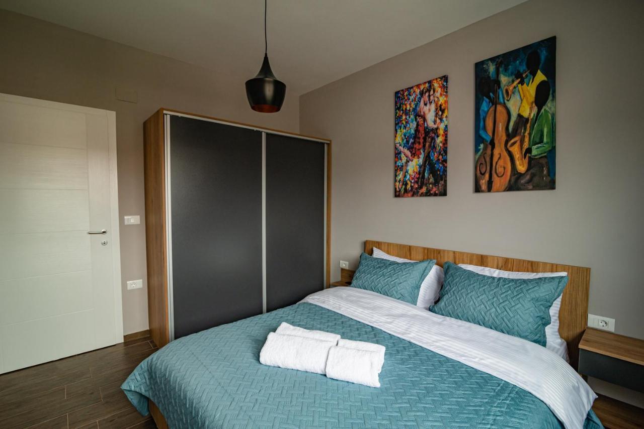 E&S Luxury Suite Apartments أوهغيد المظهر الخارجي الصورة